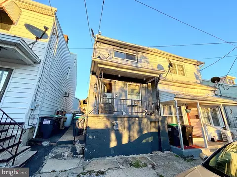 61 N Railroad St, Frackville, PA 17931