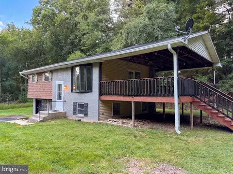 113 N Lake Rd, Pottsville, PA 17901