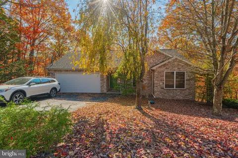 149 S Summit Rd, Hazleton, PA 18202