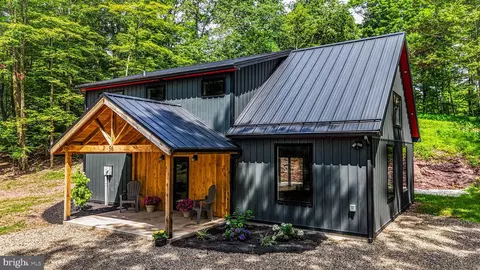 56 Lakeside Dr, Muncy Valley, PA 17758