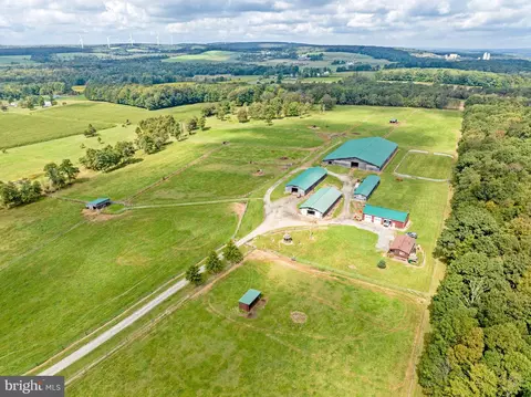 7390 Lincoln Hwy, Central City, PA 15926