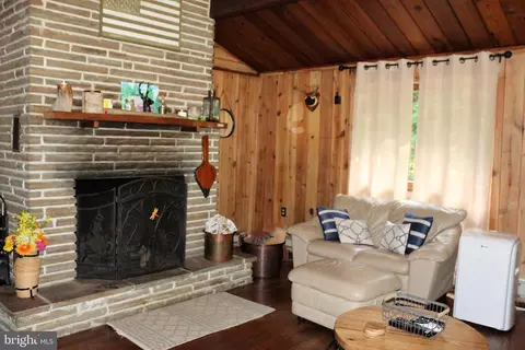 Living - 170 Davis Ln, Windber, PA 15963 photo 1 of 3