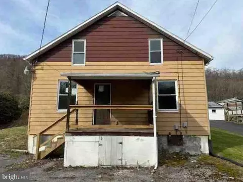 324 Main St, Seanor, PA 15953
