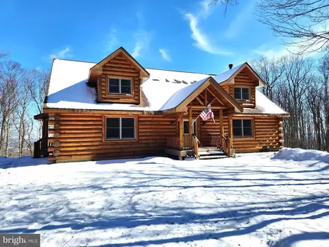 165 Lookout Ln, Central City, PA 15926