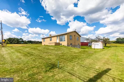 6832 Lincoln Hwy, Stoystown, PA 15563