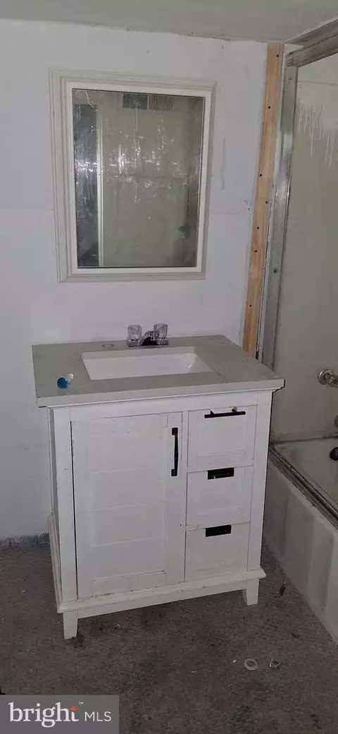 Bath - 499 2nd St, Windber, PA 15963 photo 2 of 3