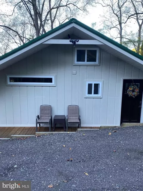 112 Scenic View Dr, Addison, PA 15411