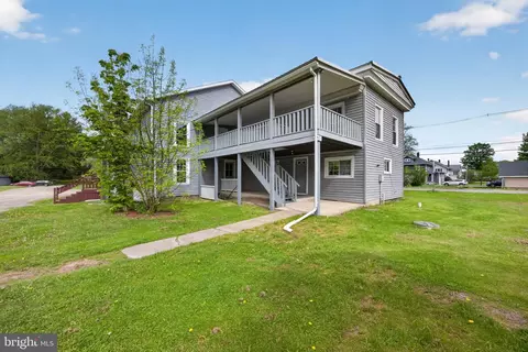 464 Main St, New Milford, PA 18834