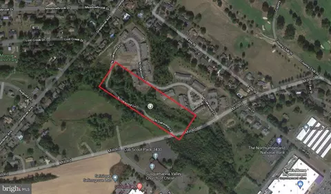 4 North Oakwood Lane, Selinsgrove, PA 17870
