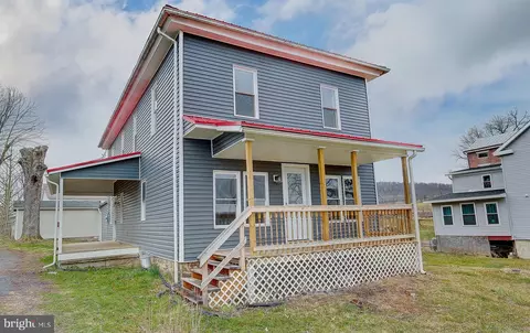 28 Mckees Rd, Port Trevorton, PA 17864
