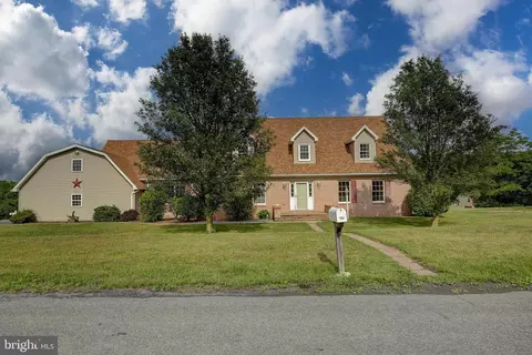 188 School House Ln, Selinsgrove, PA 17870