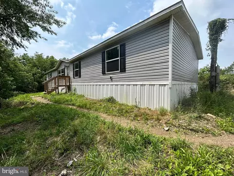 981 Portzline Hill Rd, Mount Pleasant Mills, PA 17853