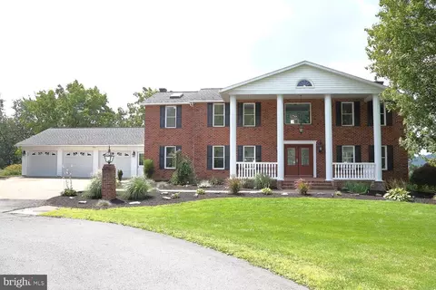 44 Kingswood Dr, Selinsgrove, PA 17870