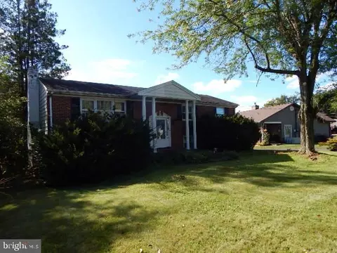 29 Macintosh Rd, Shamokin Dam, PA 17876
