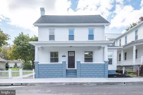 11 Walker St, Mcclure, PA 17841