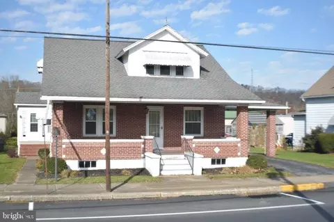 549 E Main St, Middleburg, PA 17842