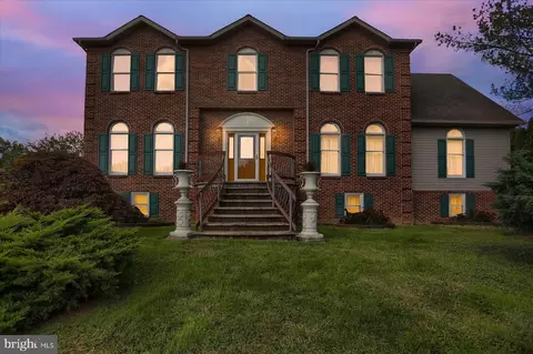 8812 S Susquehanna Trl, Port Trevorton, PA 17864