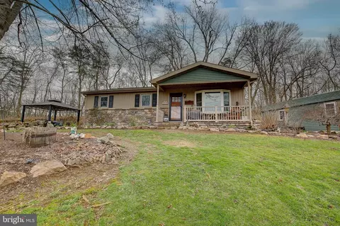123 Bilger Ln, Middleburg, PA 17842