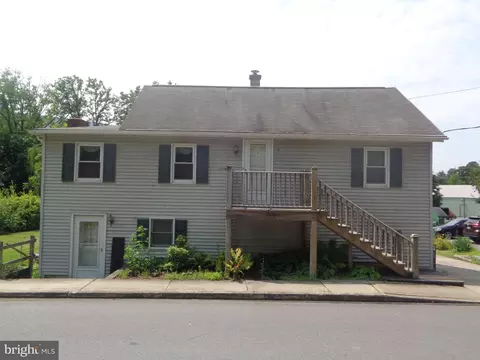 52 Brown St N, Mcclure, PA 17841