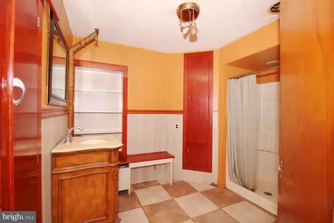 Bath - 26 E Ohio St, Mcclure, PA 17841 photo 1 of 2