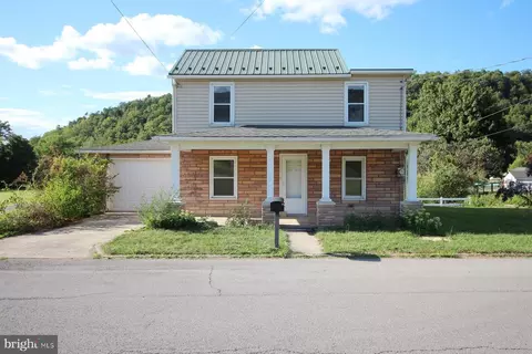 26 E Ohio St, Mcclure, PA 17841
