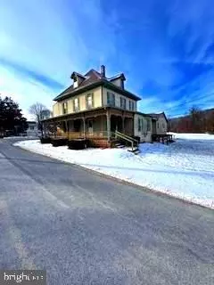 40 Spring St, Beaver Springs, PA 17812