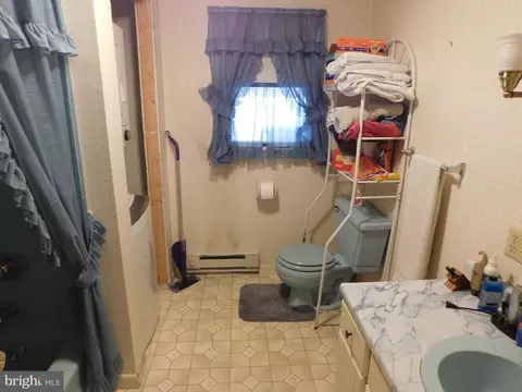 27 W Specht St, Mcclure, PA 17841 photo 3