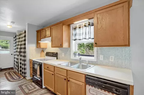 Kitchen - 287 Pine Crst, Mcclure, PA 17841 photo 1 of 2