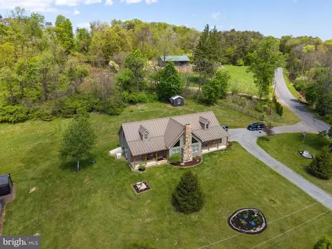 1020 Clark Hill Rd, Mount Pleasant Mills, PA 17853