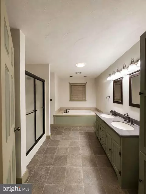 Bath - 4752 Ulsh Gap Rd, Mcclure, PA 17841 photo 1 of 4