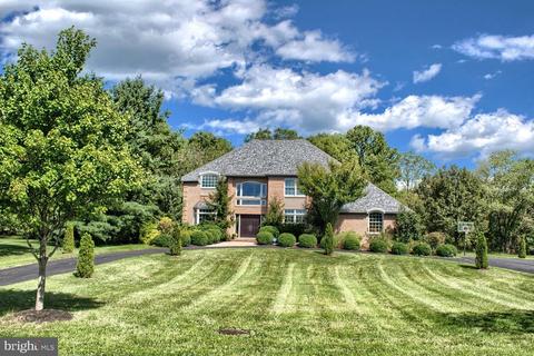 279 Springhouse Dr, Lewisburg, PA 17837