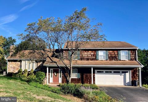 3014 Smoketown Rd, Lewisburg, PA 17837