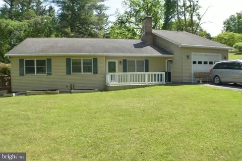 22 S 11th St, Mifflinburg, PA 17844