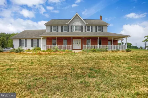 110 Buckeye Ln, New Columbia, PA 17856