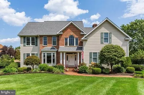 51 Golfview Dr, Lewisburg, PA 17837