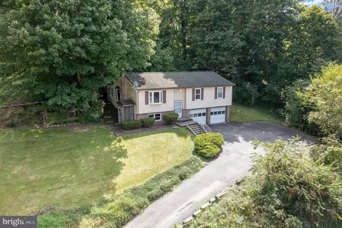 801 Green St, Mifflinburg, PA 17844