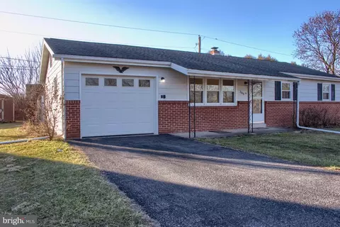 309 3rd St, Mifflinburg, PA 17844
