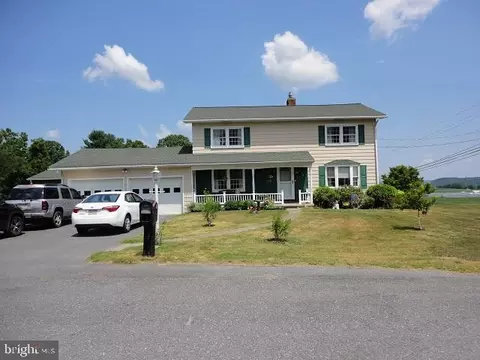 18 Melmar Dr, Lewisburg, PA 17837