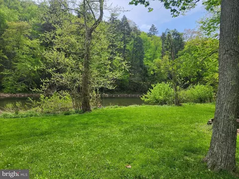 Penns Creek Road, Mifflinburg, PA 17844