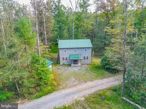 579 Mossy Oak Ln, Mifflinburg, PA 17844