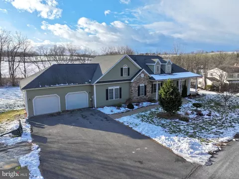 223 Country Rd, Lewisburg, PA 17837
