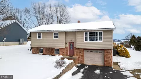 606 Spangler St, New Berlin, PA 17855
