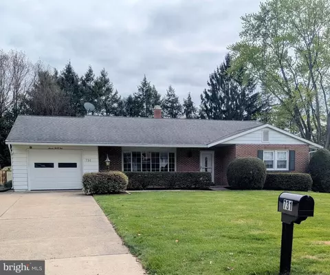 731 St Paul St, Lewisburg, PA 17837