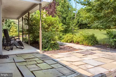 142 Moser Ln, Lewisburg, PA 17837
