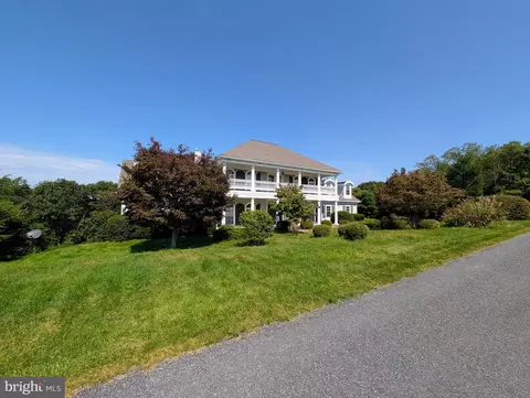 218 Gregory Dr, Selinsgrove, PA 17870