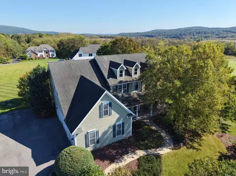 151 Country Hill Rd, Lewisburg, PA 17837