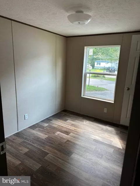 41 Crestview Ests, New Eagle, PA 15067 photo 4