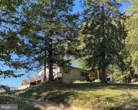 96 Linden Rd, Canonsburg, PA 15317