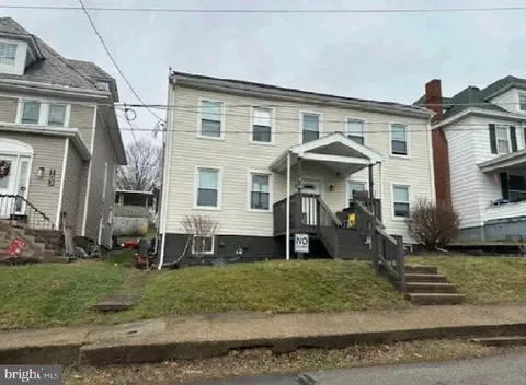 105 1st St, Bentleyville, PA 15314