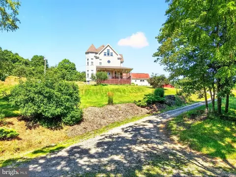 78 Sprowls Rd, Claysville, PA 15323